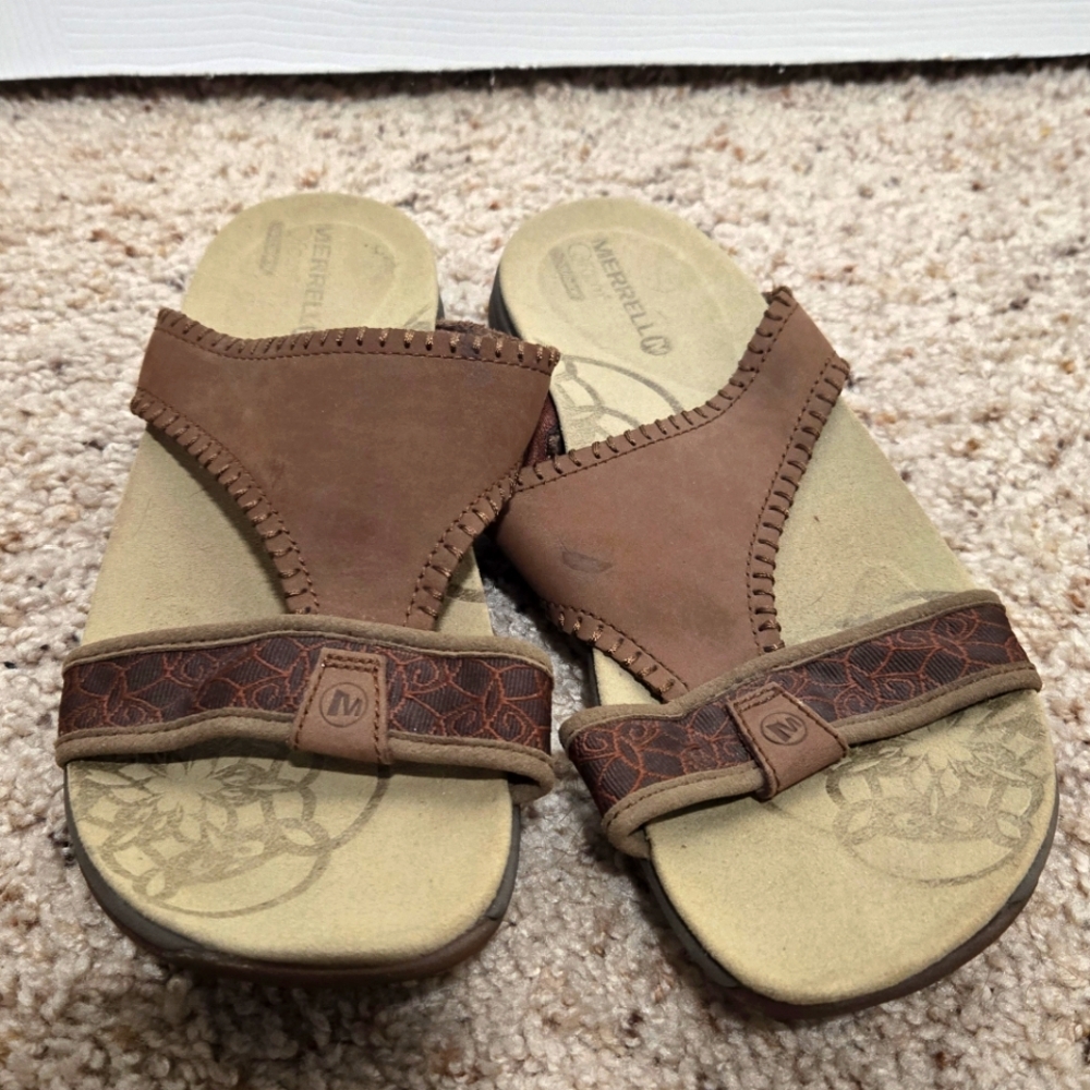Tan dark earth merrell sandals